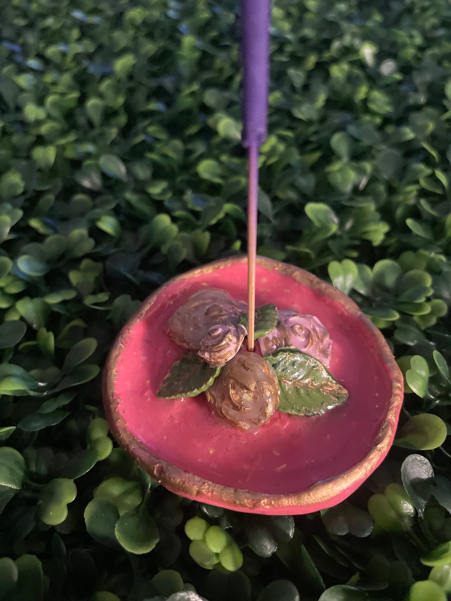 Round flower incense holder