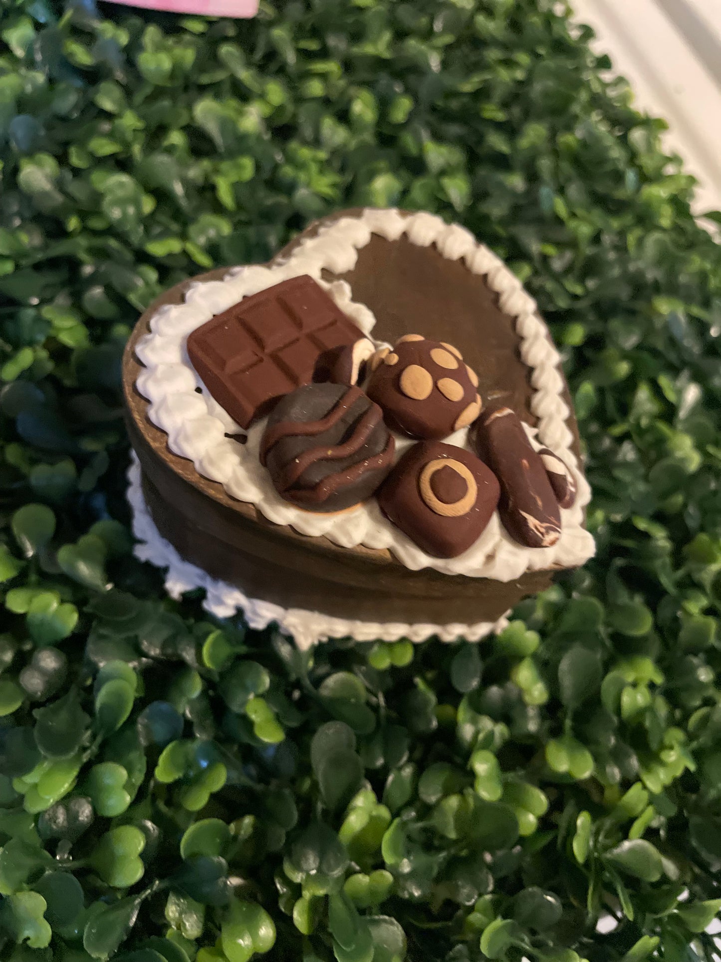 Chocolate trinket box
