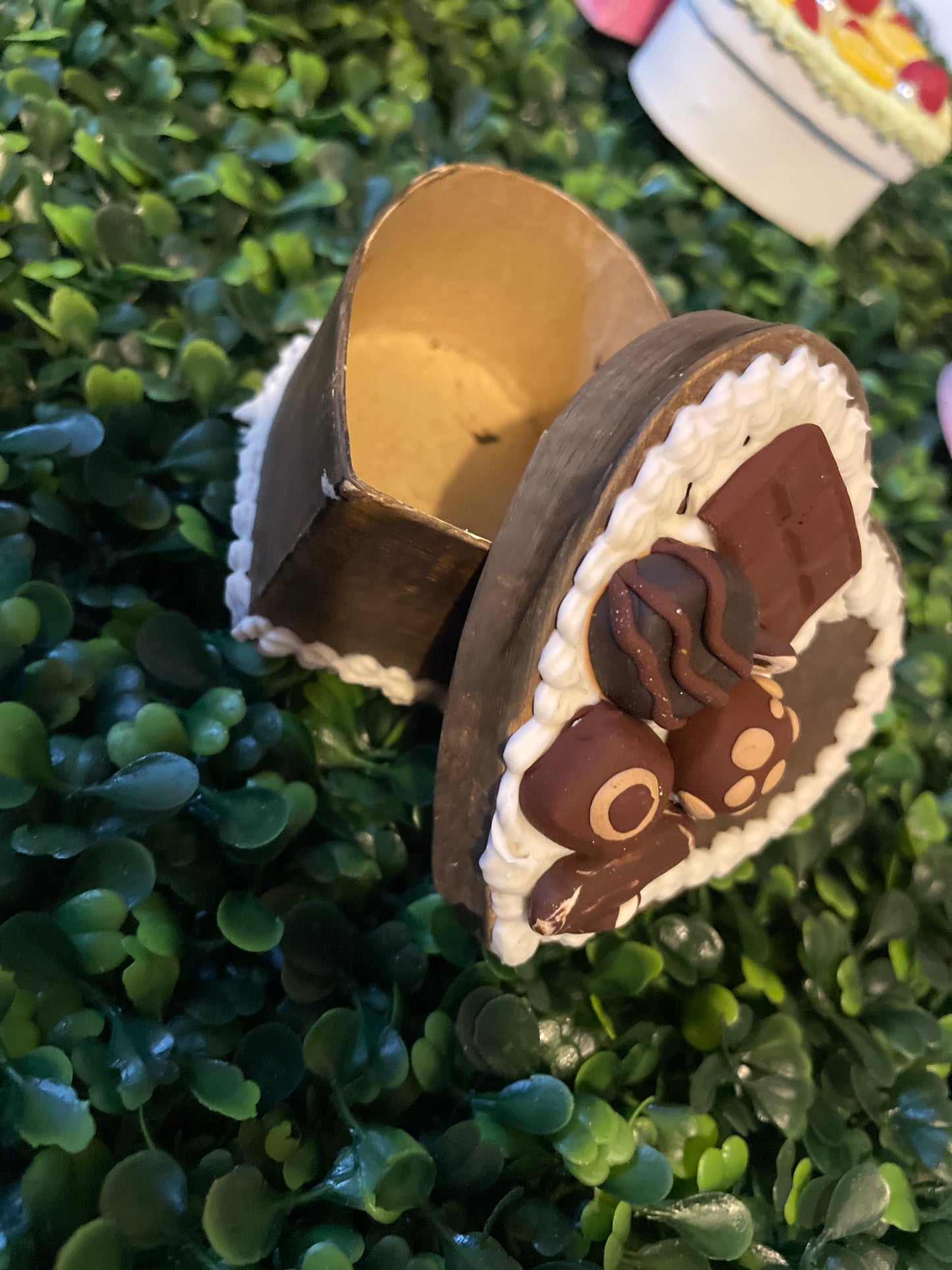 Chocolate trinket box