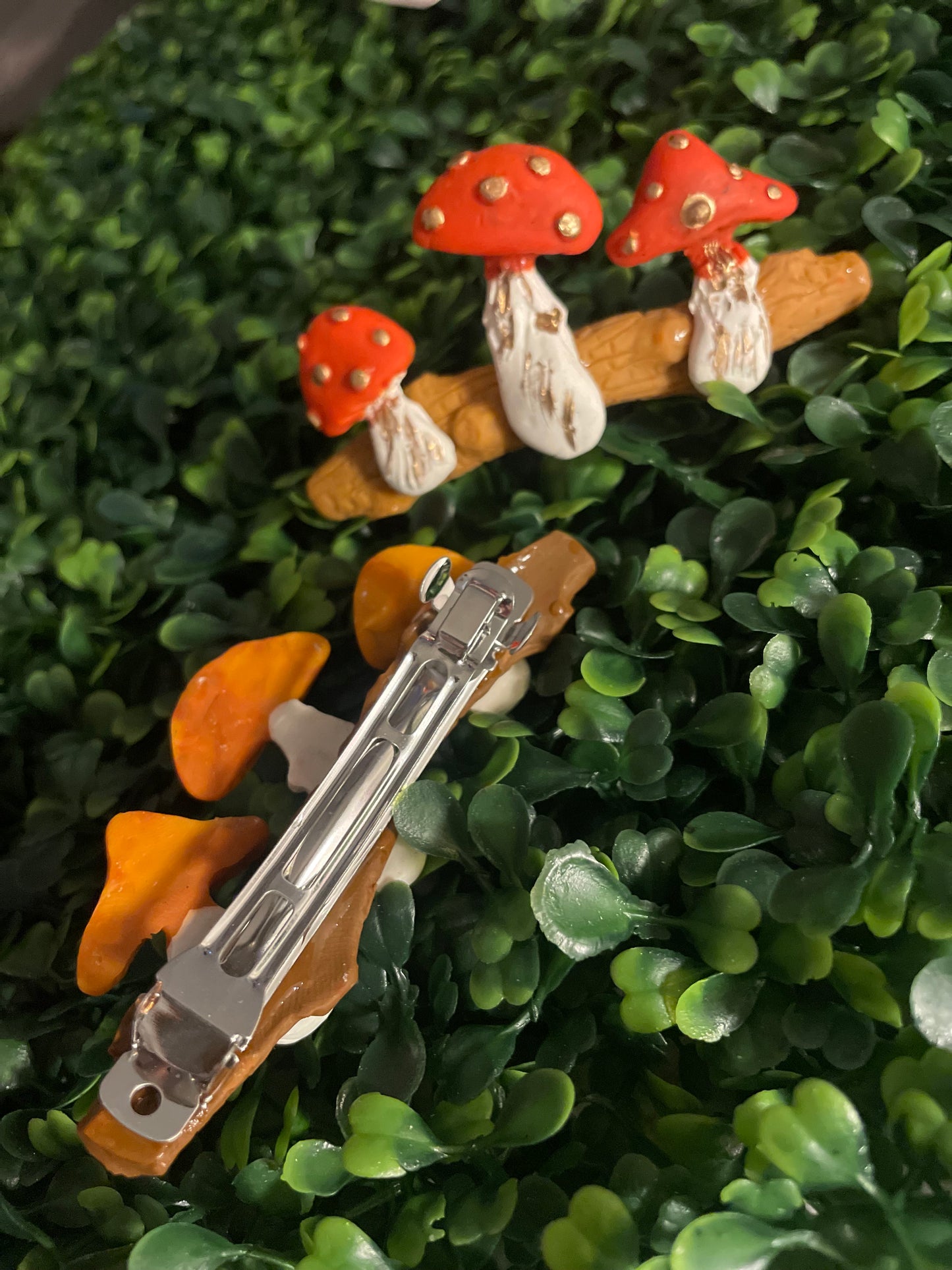 Red mushroom hair barrette