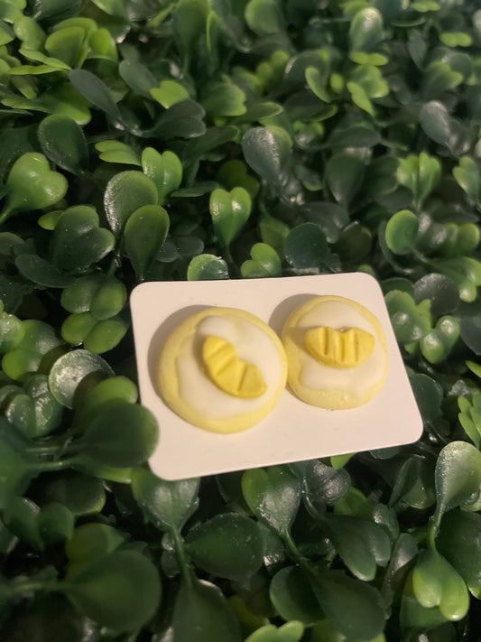 Lemon cookie studs