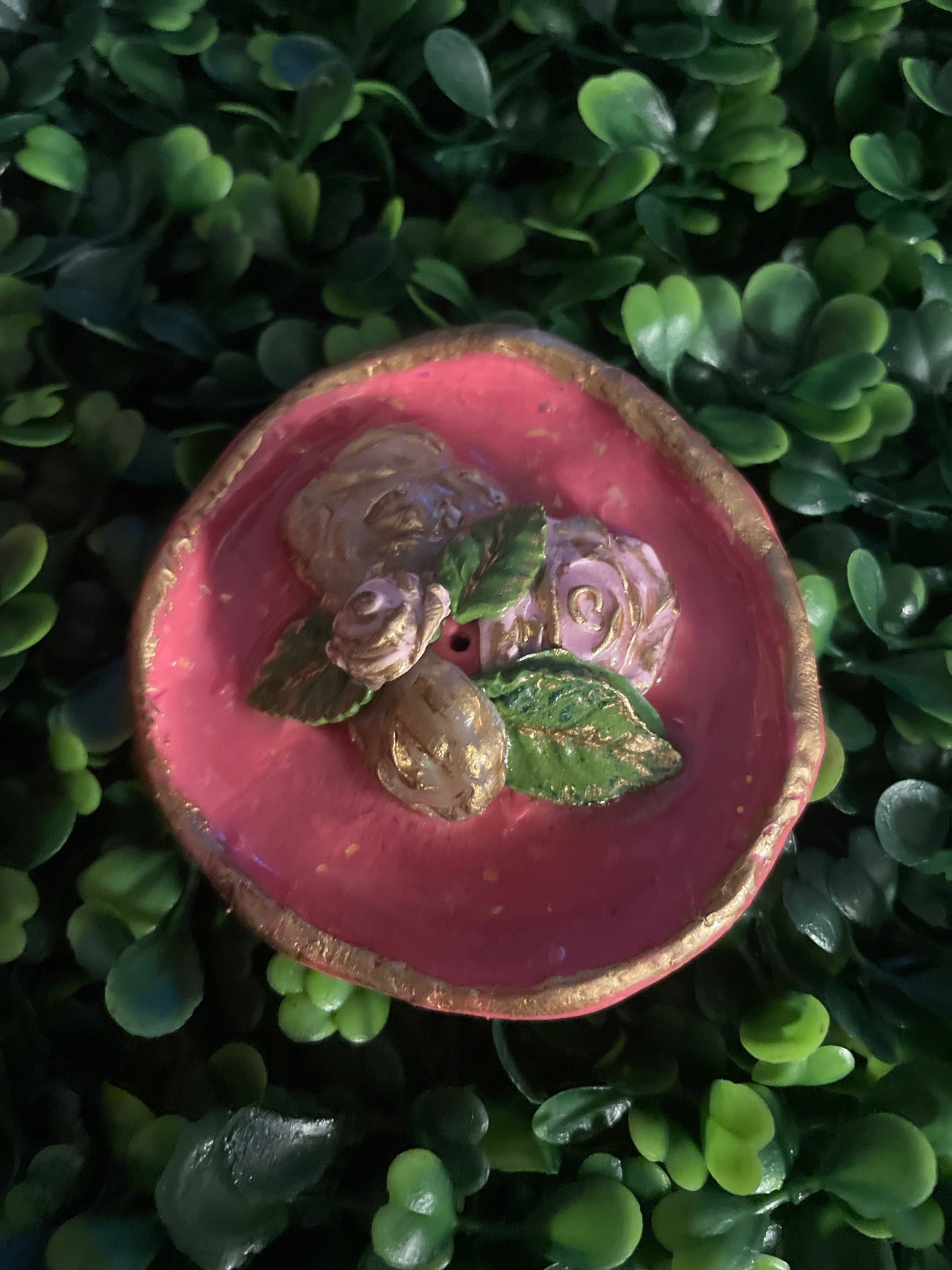 Round flower incense holder
