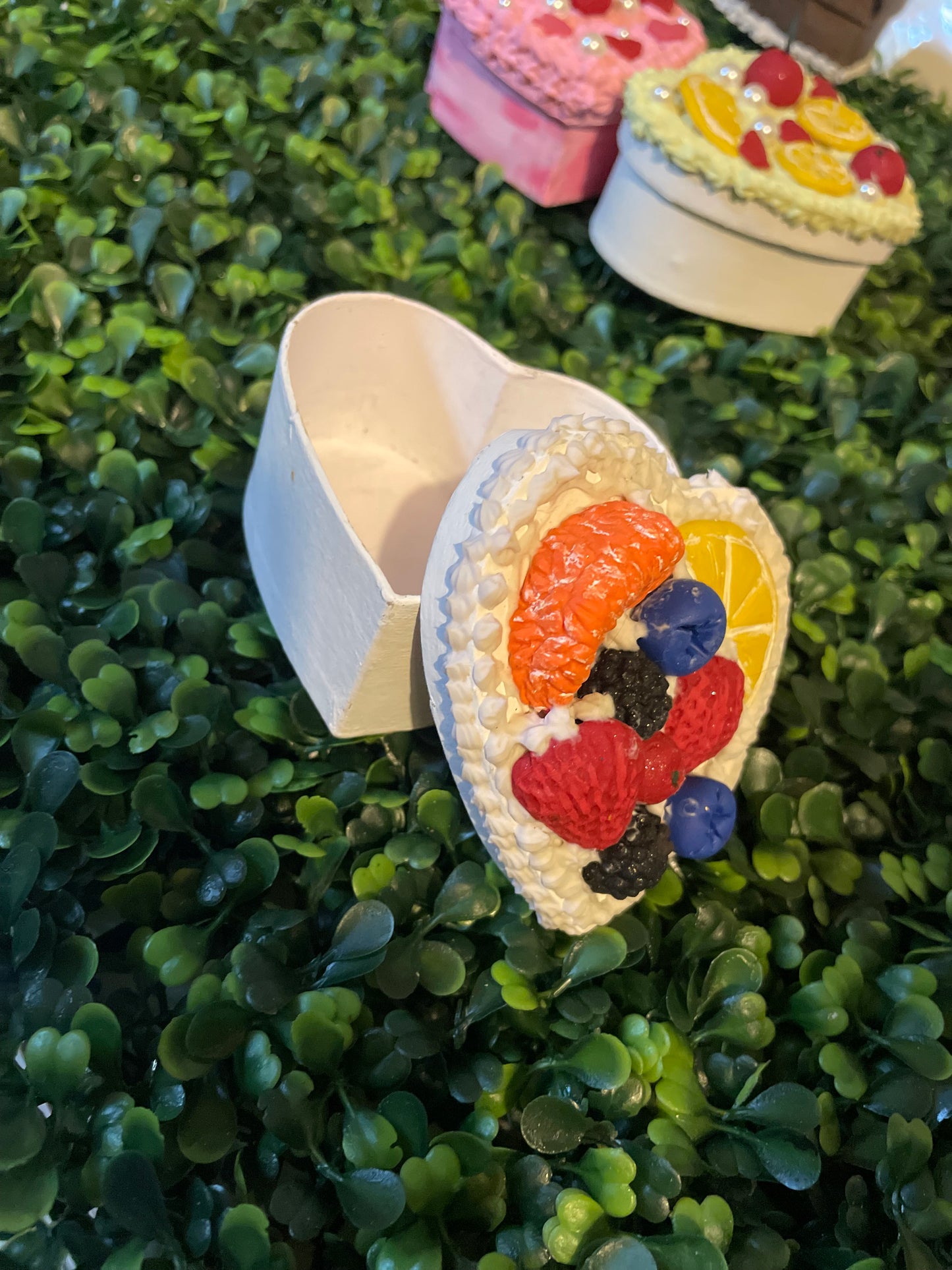 Fruit tart trinket box