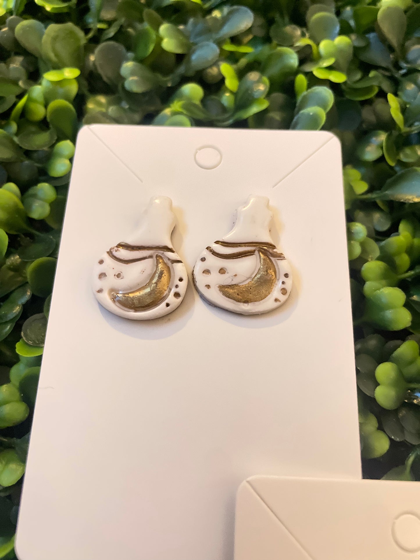 White apothecary stud earring set